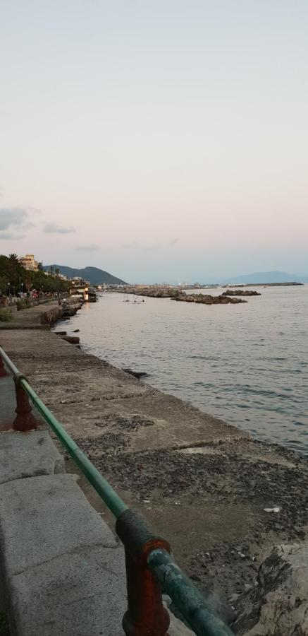 Il Rubino Holiday House Salerno Ngoại thất bức ảnh
