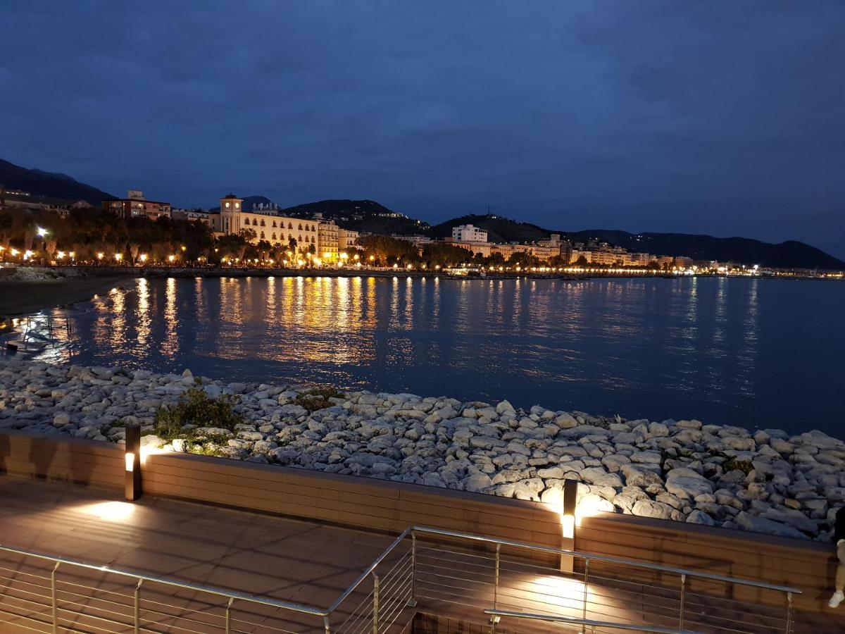 Il Rubino Holiday House Salerno Ngoại thất bức ảnh